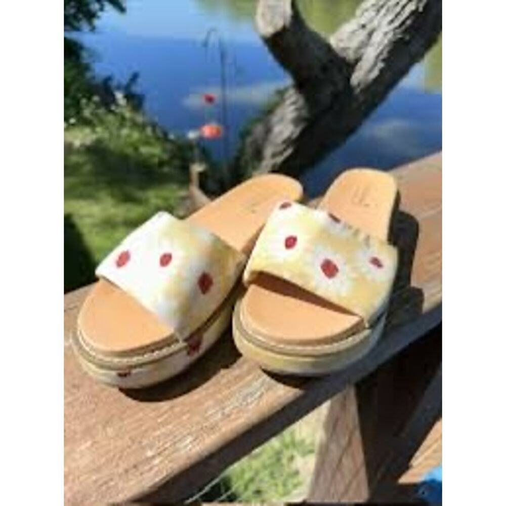 Anthropologie Farylrobin Women's‎ Floral Daisy Summer Slide Sandals Size 9